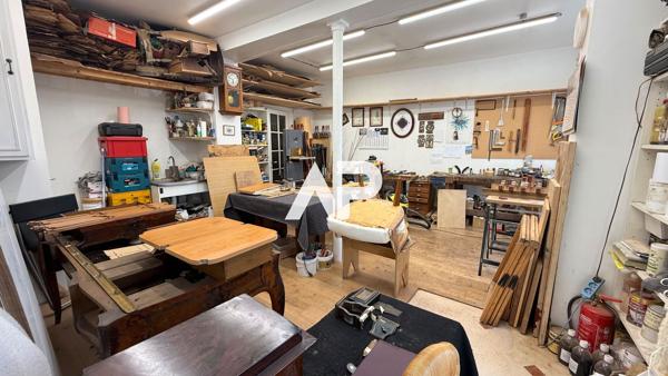 Murs Montmorency 255 000 € **  - Référence  1685