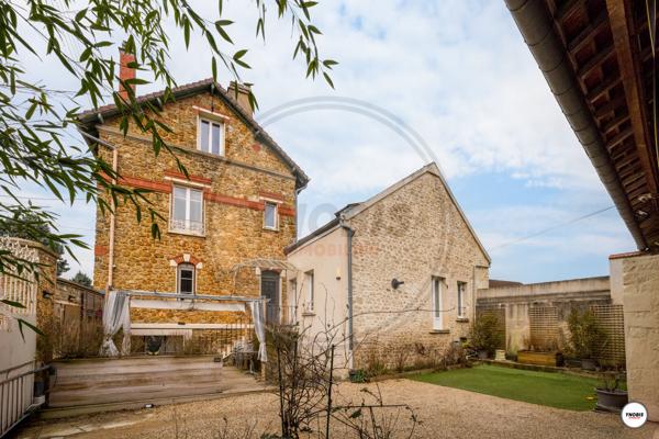 Maison 13 pièces 8 chambres 351 m2, Bouafle 78410