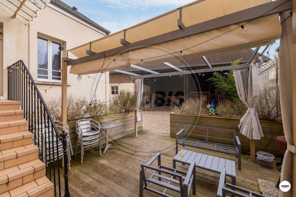 Maison 13 pièces 8 chambres 351 m2, Bouafle 78410