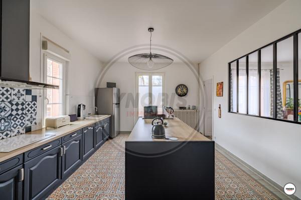 Maison 13 pièces 8 chambres 351 m2, Bouafle 78410