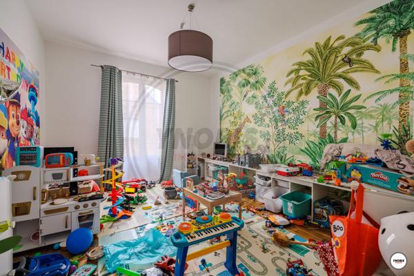 Maison 13 pièces 8 chambres 351 m2, Bouafle 78410