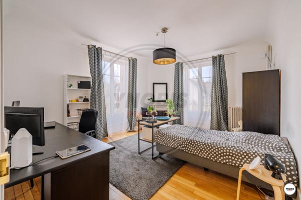 Maison 13 pièces 8 chambres 351 m2, Bouafle 78410