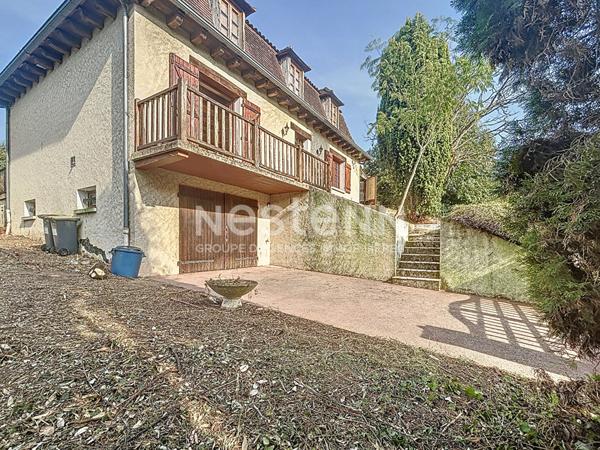 Grande et belle maison à vendre Beaulieu Sur Dordogne 158m2 - 5 Chambres - beaux volumes - garage - sous-sol complet - terrasses - Vue dégagée