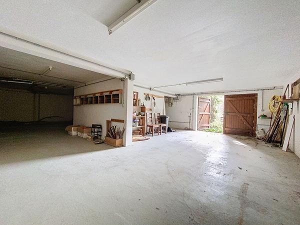 Grande et belle maison à vendre Beaulieu Sur Dordogne 158m2 - 5 Chambres - beaux volumes - garage - sous-sol complet - terrasses - Vue dégagée