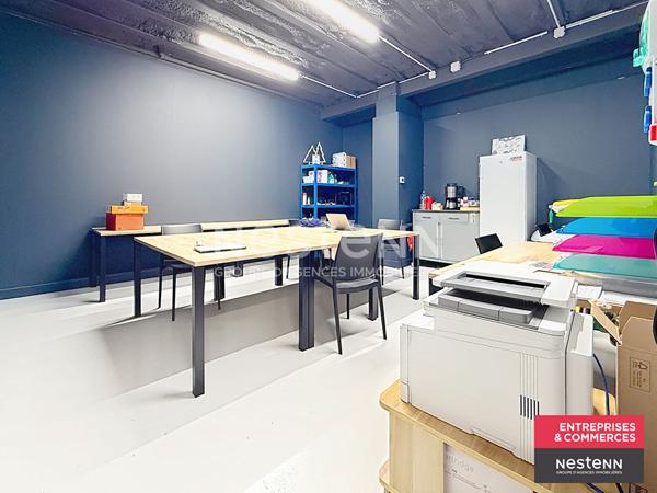 Dans la Loire Local commercial ou d'activités centre ville de Feurs environ 695 m2 proche de nombreuses places de parking