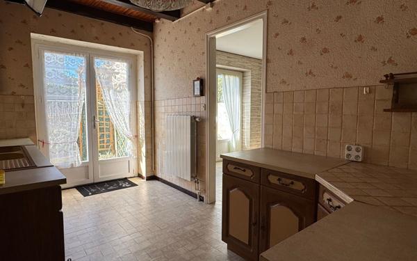 Maison à vendre    3 pièces •  Rochefort