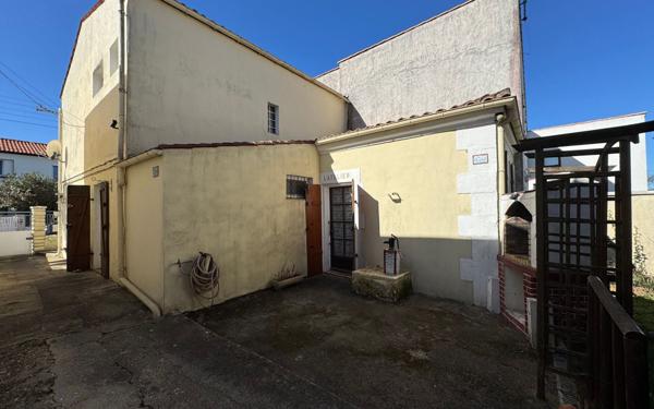 Maison à vendre    3 pièces •  Rochefort