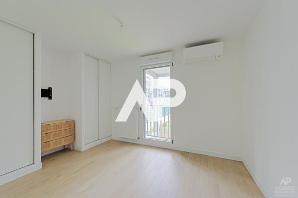 Appartement duplex Rueil-Malmaison 5 pièce(s) 108.74 m2 €750 000 ** - Référence 19622