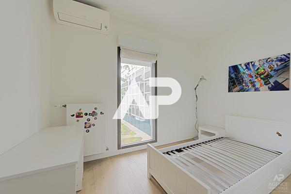 Appartement duplex Rueil-Malmaison 5 pièce(s) 108.74 m2 €750 000 ** - Référence 19622