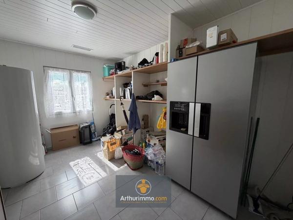 Vente                                                      Maison
                        
                     5 pièces                      131 m2                     à Courçon