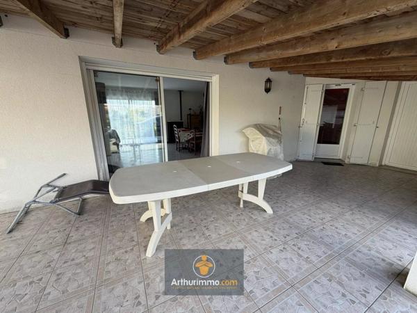 Vente                                                      Maison
                        
                     5 pièces                      131 m2                     à Courçon
