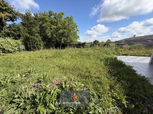 Vente                                                      Maison
                        
                     5 pièces                      131 m2                     à Courçon