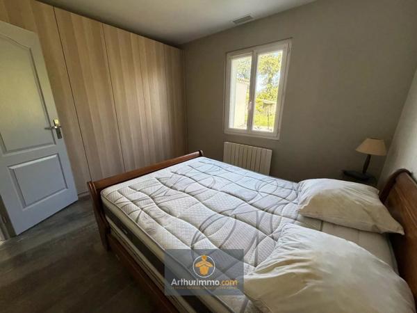 Vente                                                      Maison
                        
                     5 pièces                      131 m2                     à Courçon
