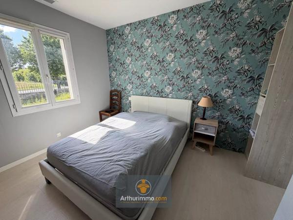 Vente                                                      Maison
                        
                     5 pièces                      131 m2                     à Courçon