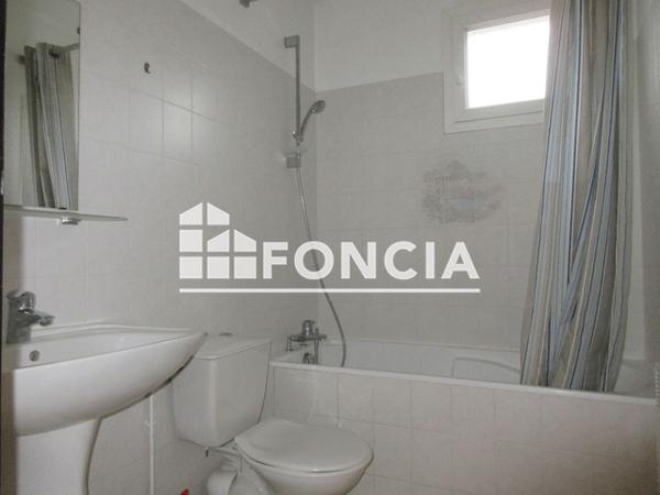 Location Studio 25.48 m² - 10 RUE PAUL ELUARD Pau 64000