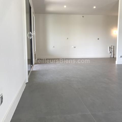 T4 neuf dans résidence standing avec piscine au centre de Lattes, vue sur le Lez et 3 stationnements