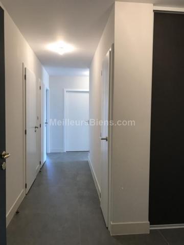 T4 neuf dans résidence standing avec piscine au centre de Lattes, vue sur le Lez et 3 stationnements