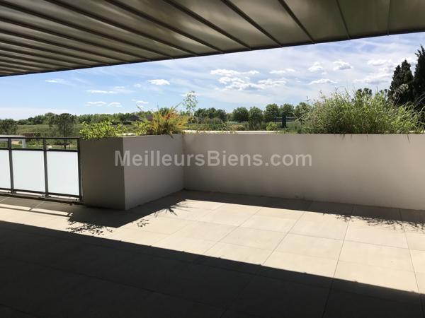 T4 neuf dans résidence standing avec piscine au centre de Lattes, vue sur le Lez et 3 stationnements