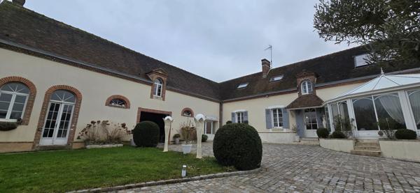 10mn à peine de CHARTRES - BELLE PROPRIÉTÉ D'ARTISTE plein coeur de la Vallée de l'Eure