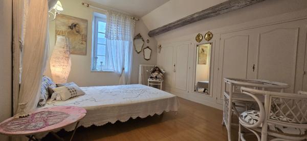 10mn à peine de CHARTRES - BELLE PROPRIÉTÉ D'ARTISTE plein coeur de la Vallée de l'Eure