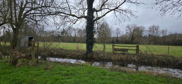 10mn à peine de CHARTRES - BELLE PROPRIÉTÉ D'ARTISTE plein coeur de la Vallée de l'Eure