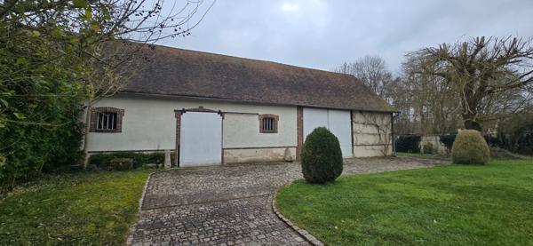 10mn à peine de CHARTRES - BELLE PROPRIÉTÉ D'ARTISTE plein coeur de la Vallée de l'Eure