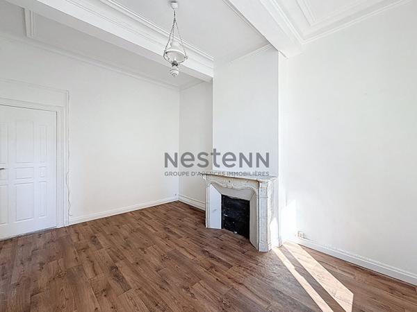 Appartement  T2 de 27m2 au 2e etage SANS ASCENSEUR - Rue SENAC 13001 Marseille