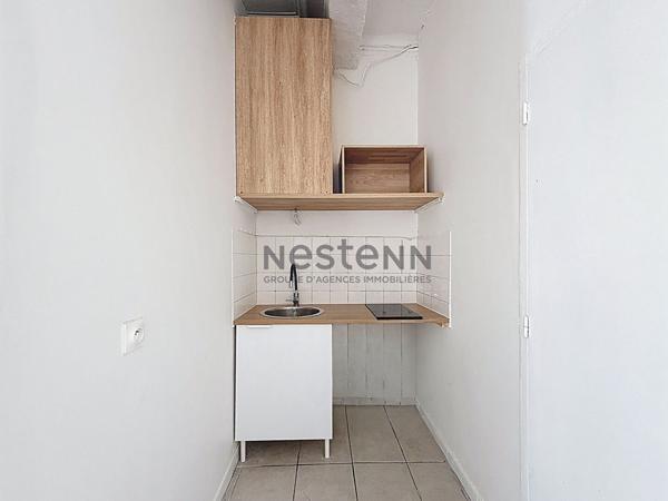 Appartement  T2 de 27m2 au 2e etage SANS ASCENSEUR - Rue SENAC 13001 Marseille