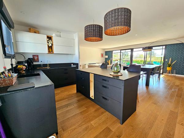 Maison La Crau 5 pièce(s) 143m2 - Secteur calme et cadre campagne