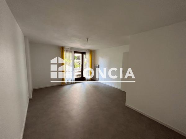 Location Appartement 2 pièces 49.84 m² - 137 RUE GENERAL DE LOBIT Mont De Marsan 40000