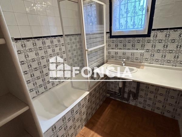 Location Appartement 2 pièces 49.84 m² - 137 RUE GENERAL DE LOBIT Mont De Marsan 40000