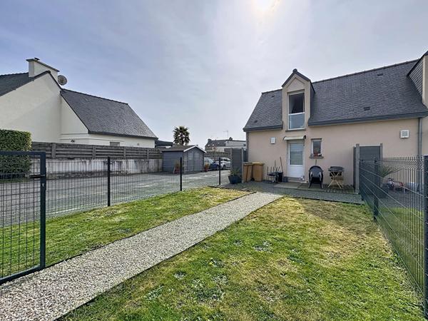 Maison 2 pièces à vendre aux des grèves de Langueux ! Ideal investissement ou premier achat, maison avec une chambre, jardin et parking avec vue sur les Grèves de Langueux !