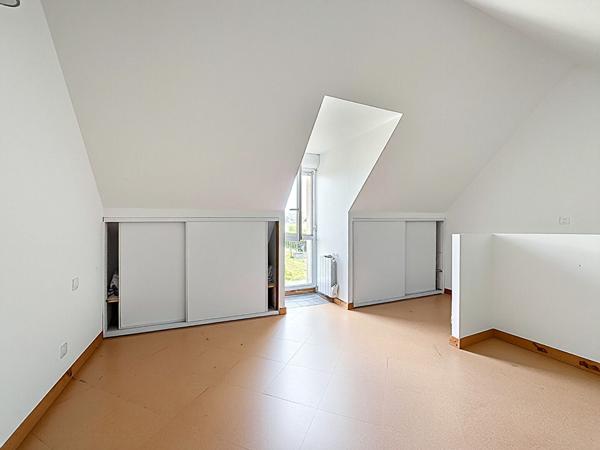 Maison 2 pièces à vendre aux des grèves de Langueux ! Ideal investissement ou premier achat, maison avec une chambre, jardin et parking avec vue sur les Grèves de Langueux !