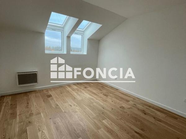 Location Appartement 3 pièces 63.9 m² - 10 RUE VICTOR HUGO Boves 80440