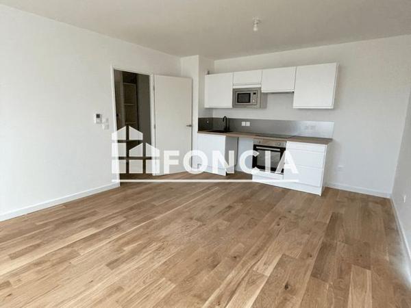Location Appartement 3 pièces 63.9 m² - 10 RUE VICTOR HUGO Boves 80440