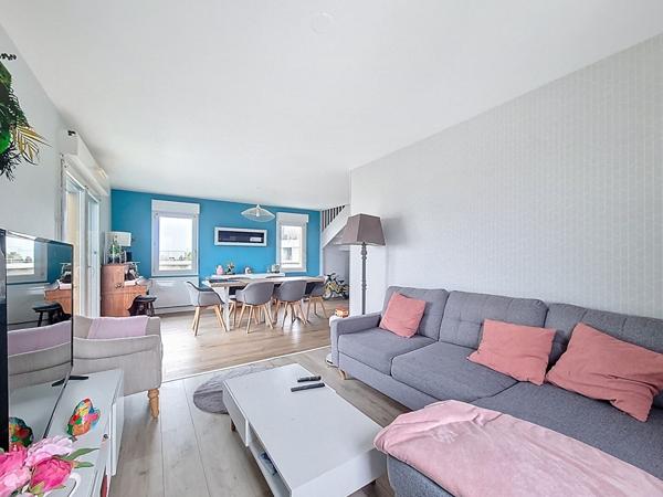 TOURS NORD - MONCONSEIL - Appartement duplex T5 de 120.27m2 en excellent état avec balcon, 2 parkings privatifs et cave