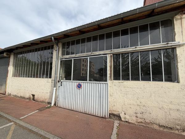 Garage - MONTROND LES BAINS