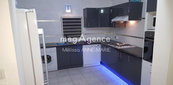 Maison à LE MOULE, 97160 - 4 pièces 87m²