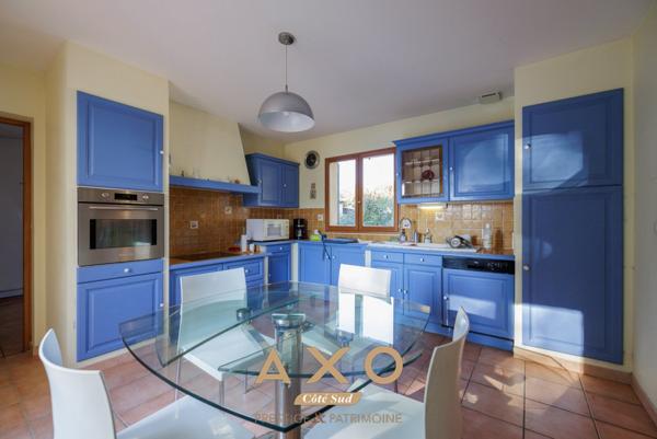 GEMENOS - MAISON DE PLAIN PIED - T4 - GARAGE - PISCINE - 750 000