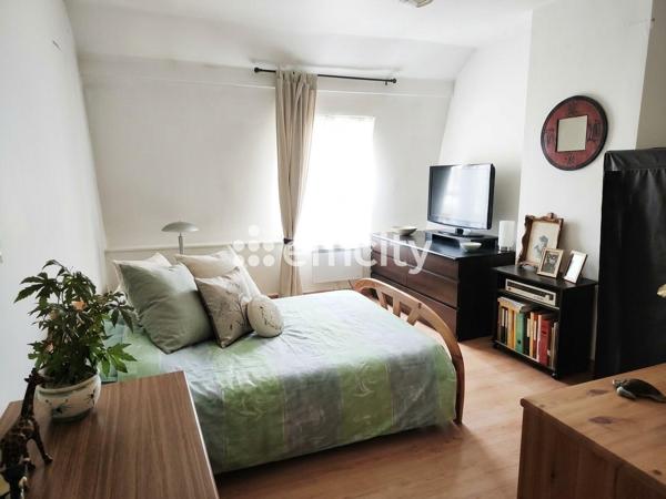 Immeuble
        
        - 75 m² Exclusivité 289 430 € *