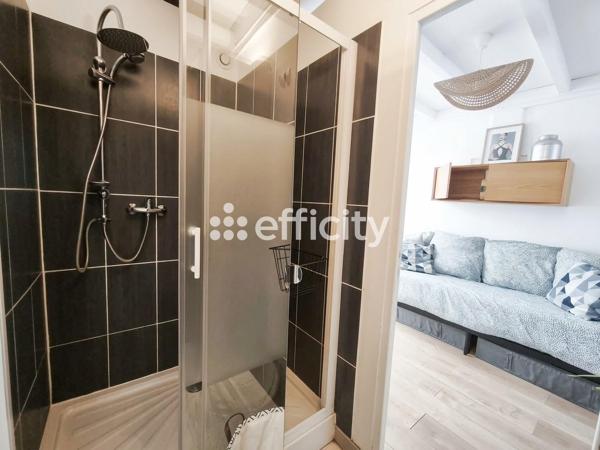 Immeuble
        
        - 75 m² Exclusivité 289 430 € *