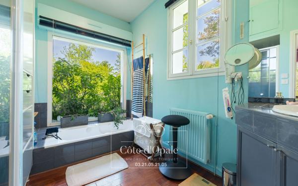 Maison à vendre    9 pièces • 234,86 m2 Cucq