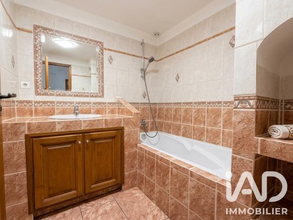 Maison à vendre 3 pièces 82,65 m² Collobrières