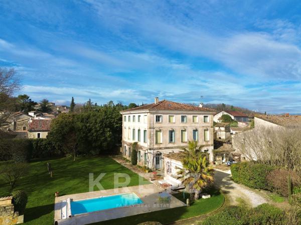 Hôtel particulier du XVIIIe siècle avec jardin, piscine et dépendances