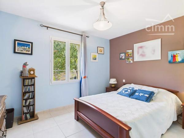À vendre – Villa de standing avec piscine, proche centre – Saint Ambroix.