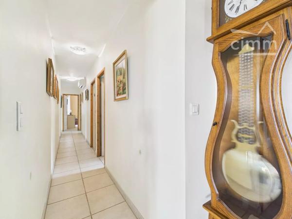À vendre – Villa de standing avec piscine, proche centre – Saint Ambroix.