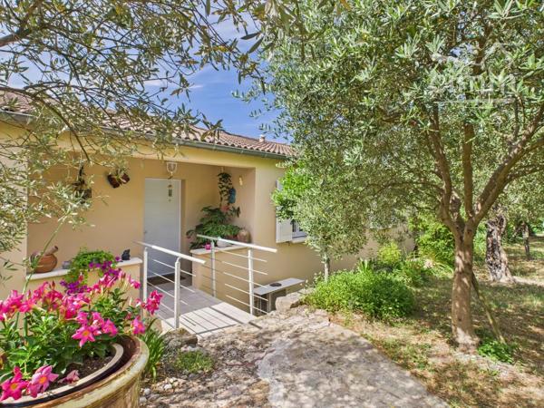 À vendre – Villa de standing avec piscine, proche centre – Saint Ambroix.