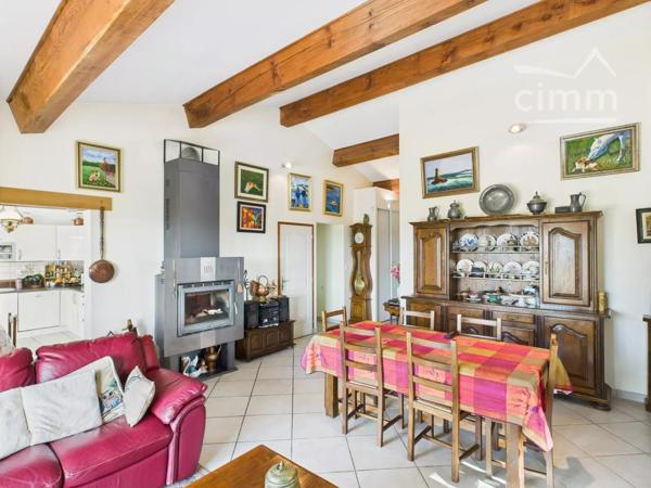 À vendre – Villa de standing avec piscine, proche centre – Saint Ambroix.