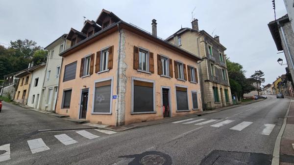 Vente Immeuble 11 pièces 306 m2 à Le Pont-de-Beauvoisin