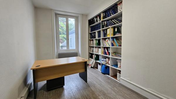 Vente Immeuble 11 pièces 306 m2 à Le Pont-de-Beauvoisin